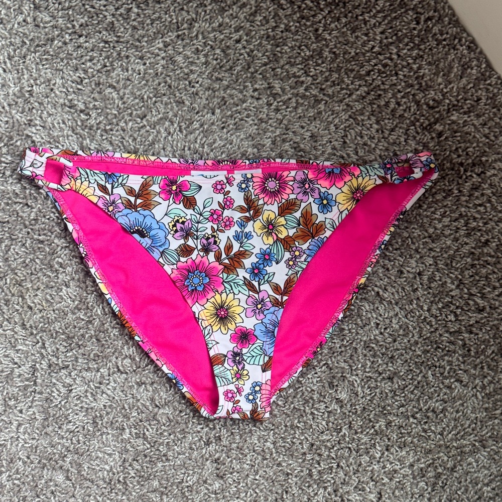 California Waves - Floral Bikini Bottoms with Pink Accents - Size L - NWOT